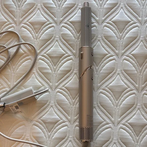 Shark Flexstyle 5-in-1 Hair Styler & Drying System - Picture 8 of 10